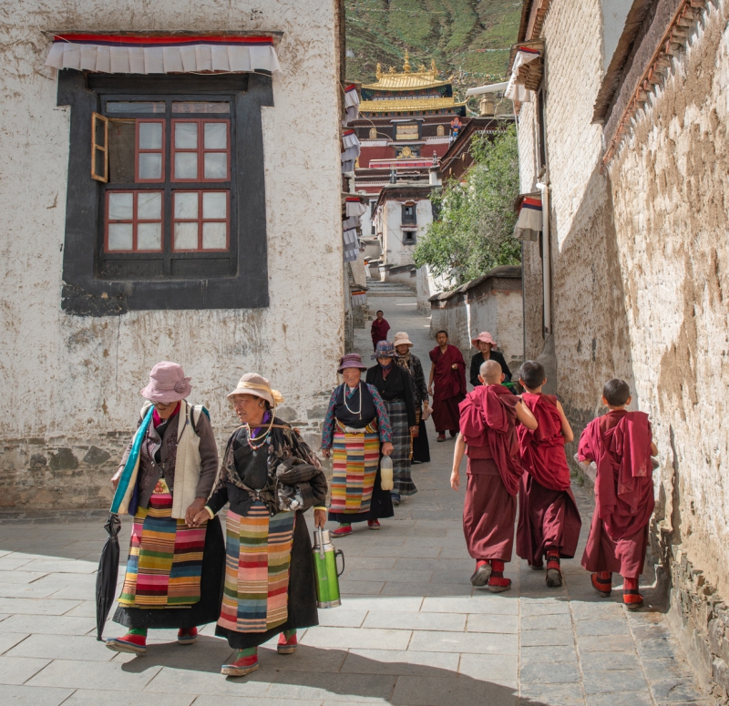 Pilgrims and Monks, Tibet
